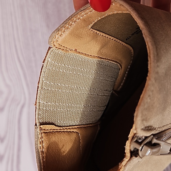 Ankle Tan Cowgirl Pointed Boots Faux Leather Size 8.5 - Picture 10 of 15